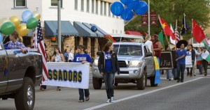 EOU Ambassadors and International Student Association members