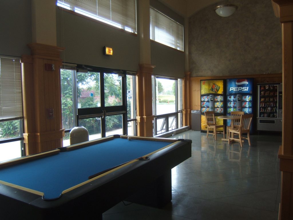 Alikut Hall lobby game area