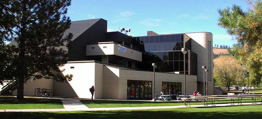 a picture of the Hoke Union Building in the Spring