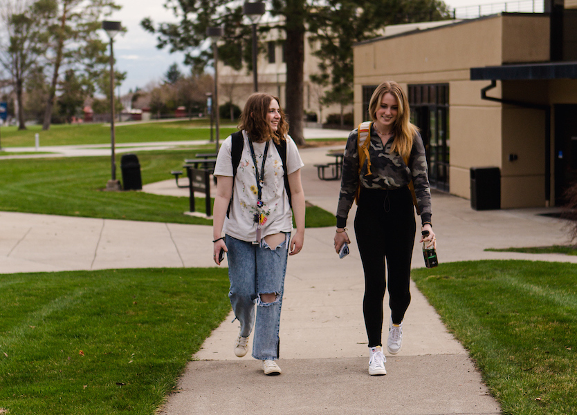 two students walking on Eastern Oregon campus